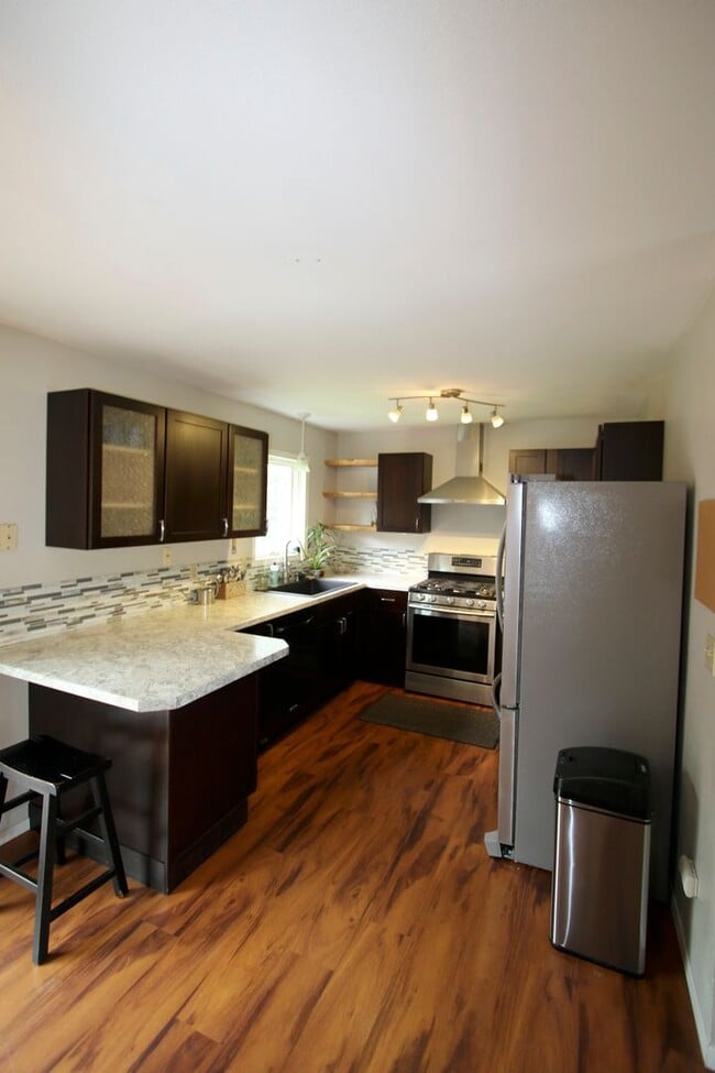 16642 Riddell Cir in Anchorage, AK - Building Photo - Building Photo