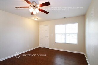 5016 Broad Leaf Ct in Dallas, NC - Building Photo - Building Photo