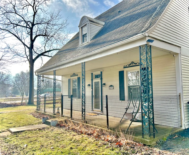 8894 IL-2 in Byron, IL - Building Photo