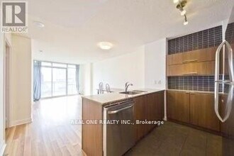 11-611 Brunel Ct in Toronto, ON - Building Photo - Building Photo