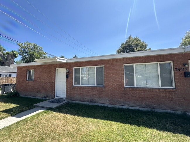 property at 3421 W Good St