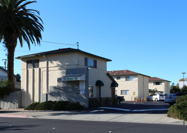 Holiday Orchard Apartments in Hayward, CA - Building Photo - Building Photo