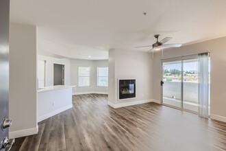 Pavilions at Arrowhead Apartments in Glendale, AZ - Building Photo - Building Photo