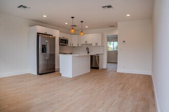 238 SE 1st Ave in Delray Beach, FL - Building Photo - Building Photo