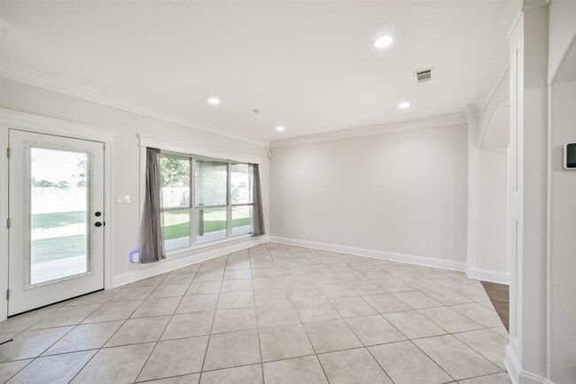 property at 3077 Dee's Cir