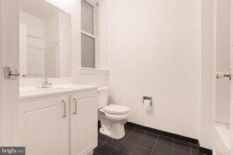 1740 N Sydenham St in Philadelphia, PA - Building Photo - Building Photo