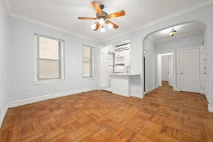 400 Riverside Dr in New York, NY - Building Photo