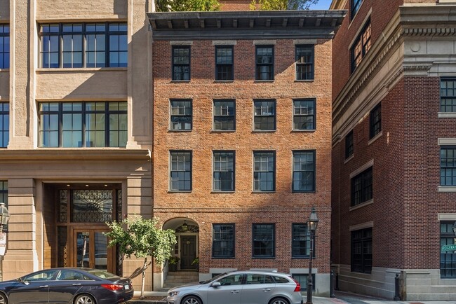 32 Derne St in Boston, MA - Building Photo - Building Photo