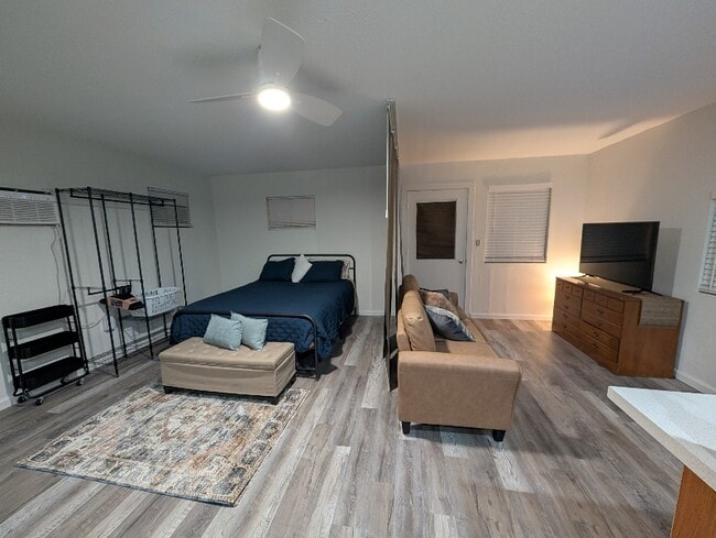 739 Daisy Dr in Bullhead City, AZ - Foto de edificio - Building Photo