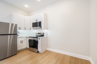 604 N Eutaw St in Baltimore, MD - Foto de edificio - Building Photo