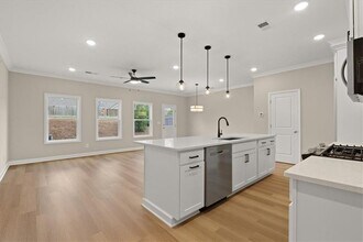 4561 Moray Dr in Mableton, GA - Building Photo - Building Photo