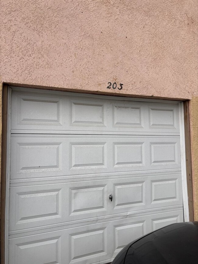 201-205 N Vecino Dr in Covina, CA - Building Photo - Building Photo