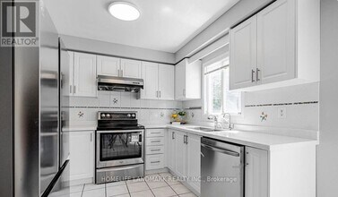 85 Nahanni Dr in Richmond Hill, ON - Building Photo - Building Photo