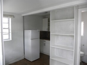 214 NW 49th Ave in Miami, FL - Building Photo - Building Photo