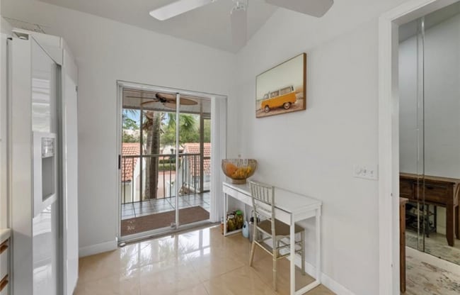 2325 Hidden Lake Dr in Naples, FL - Building Photo - Building Photo