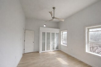 1808 Cleveland Ave, Unit 1808 unit 3 in Norwood, OH - Building Photo - Building Photo