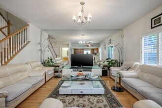9357 Golden Timber Ln in Las Vegas, NV - Building Photo - Building Photo