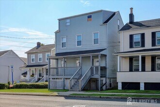 111 John St in South Amboy, NJ - Foto de edificio - Building Photo