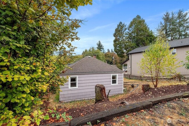 916 Hull Ave in Port Orchard, WA - Building Photo - Building Photo