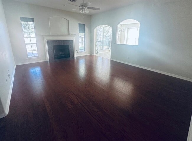 2248 Fernspring Dr in Round Rock, TX - Building Photo - Building Photo