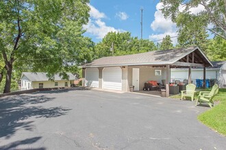 1609 Flag Ave N in Minneapolis, MN - Building Photo - Building Photo