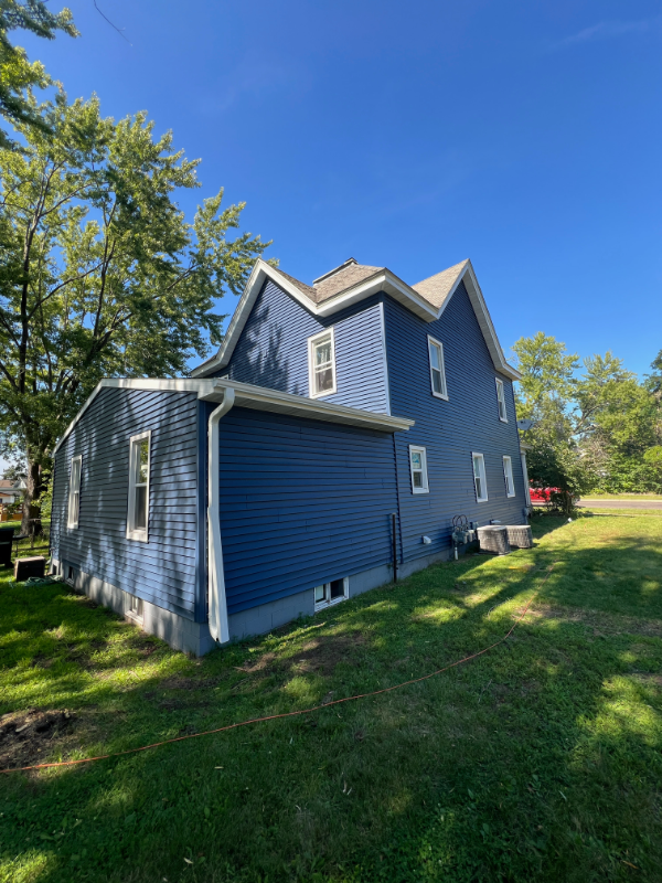 104 N Rural St in Chippewa Falls, WI - Building Photo - Building Photo