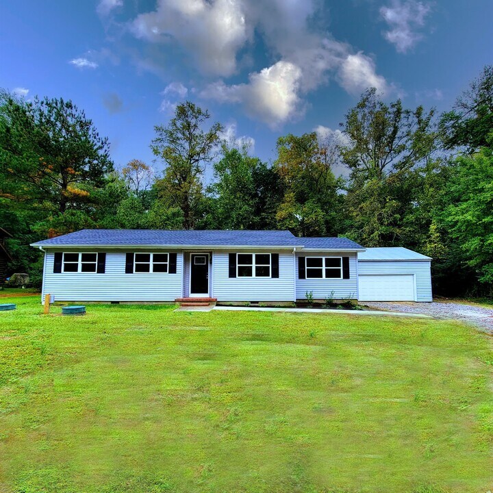 29265 W Line Rd in Delmar, MD - Building Photo