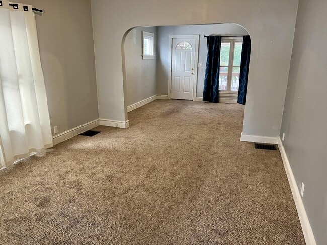 212 E Hudson St in Columbus, OH - Building Photo - Building Photo