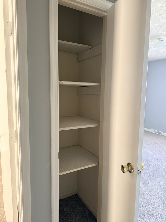 24 Duiguid Dr in Lynchburg, VA - Foto de edificio - Building Photo