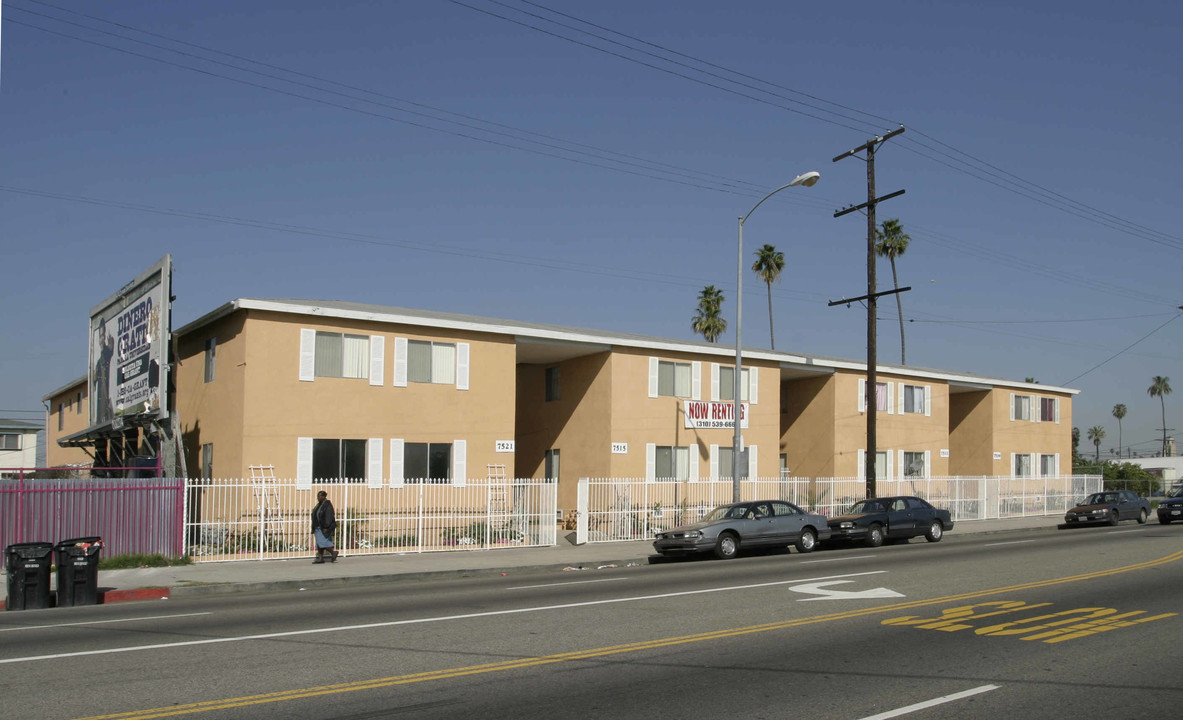 7509-7521 S Broadway in Los Angeles, CA - Foto de edificio