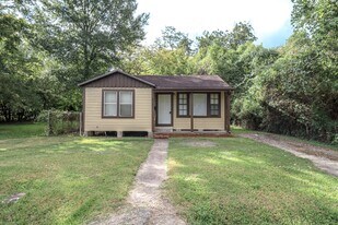 3051 W Crockett St in Beaumont, TX - Building Photo