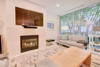 1163 W Cordova St in Vancouver, BC - Building Photo - Building Photo