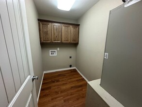 512 W Elm St in Durant, OK - Building Photo - Building Photo