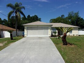 4495 Abagail Dr in Spring Hill, FL - Building Photo