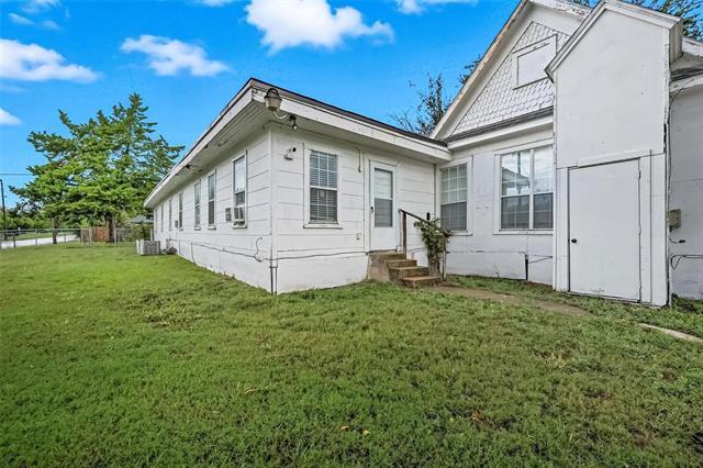 622 S Charles St in Sherman, TX - Building Photo - Building Photo