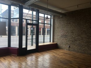 3800 N Clark St in Chicago, IL - Foto de edificio - Building Photo