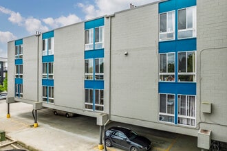 Tradewind Apartments in Ann Arbor, MI - Foto de edificio - Building Photo