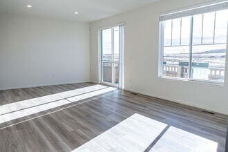 5210 N Denali Blvd in Aurora, CO - Building Photo - Building Photo