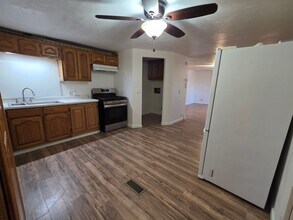 2260 E Hearne Ave in Kingman, AZ - Foto de edificio - Building Photo