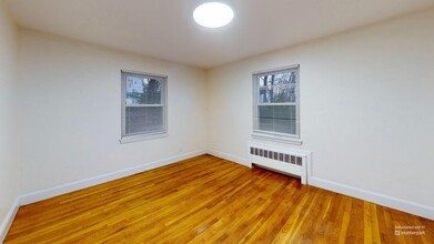 115 Withington Rd, Unit 115 in Newton, MA - Building Photo - Building Photo