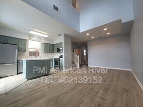 569 Loch Lomond Way in Fairfield, CA - Building Photo - Building Photo