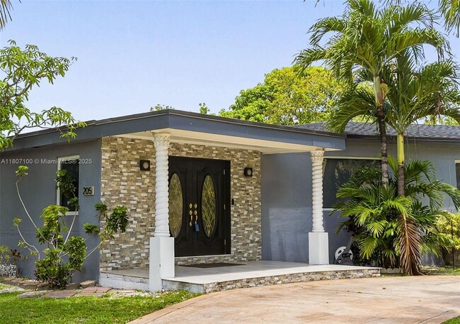 205 NW 128th St in North Miami, FL - Building Photo - Building Photo