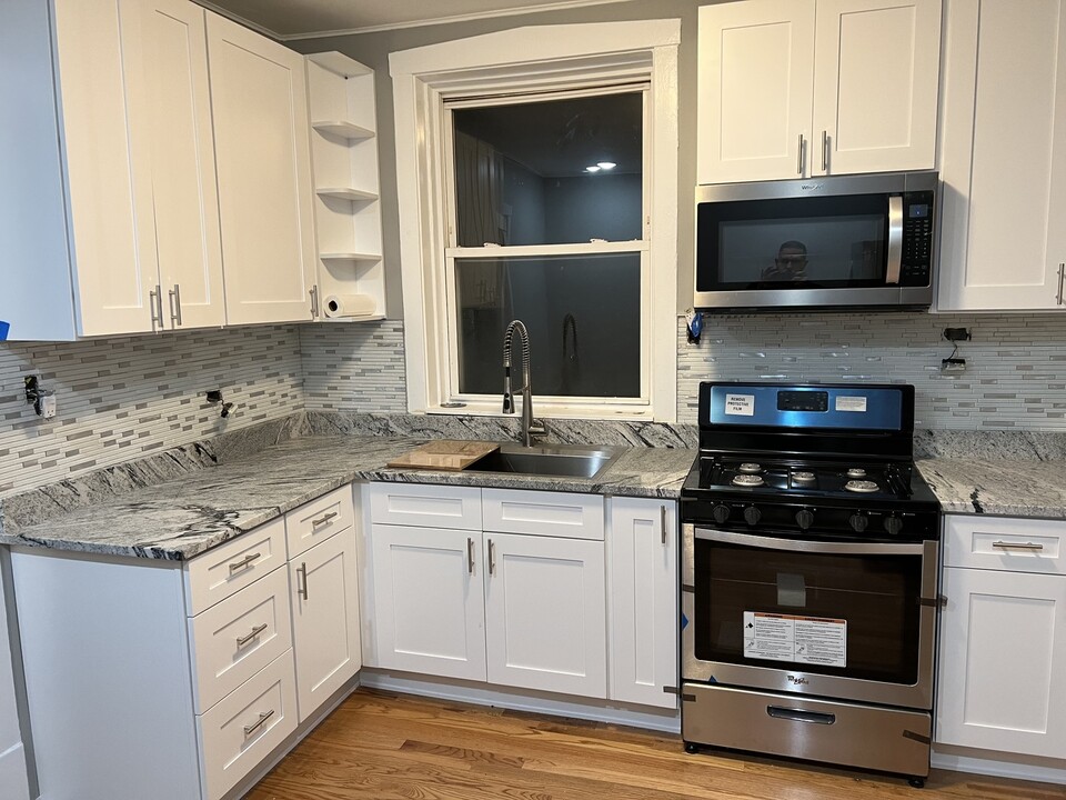 6134 N Campbell Ave, Unit 3 in Chicago, IL - Building Photo