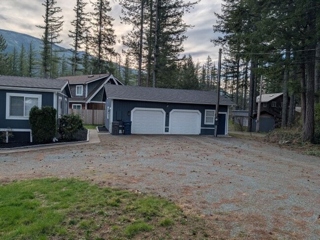 40510 Dorman Rd in Gold Bar, WA - Building Photo - Building Photo