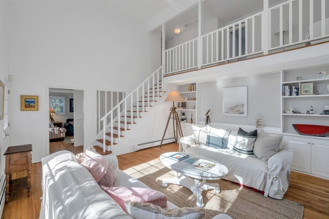 44 Wireless Rd in East Hampton, NY - Building Photo - Building Photo