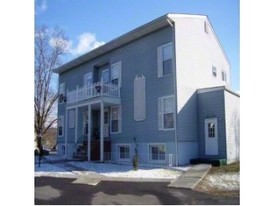 410 Shore Dr in Montague, NJ - Building Photo