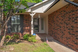 8720 Raven Ave in Oklahoma City, OK - Building Photo - Building Photo