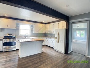 16140 8th Ave in Marne, MI - Building Photo - Building Photo