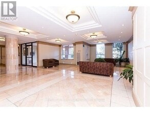 330-330 McCowan Rd in Toronto, ON - Building Photo - Building Photo