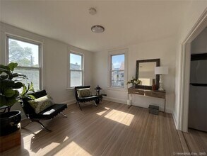 3 Betts Pl in Norwalk, CT - Building Photo - Building Photo